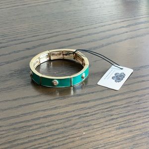 Green and gold lion stretch bangle! New!